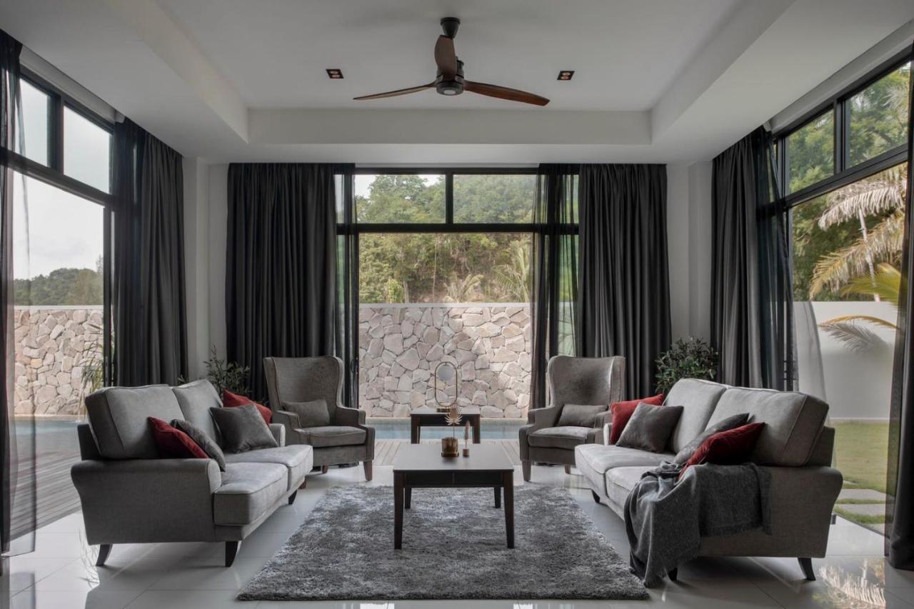 Lavanya H Villa 12A Luxury Bungalow With Private Swimming Pool H 豪华泳池别墅 Pantai Cenang  Bagian luar foto