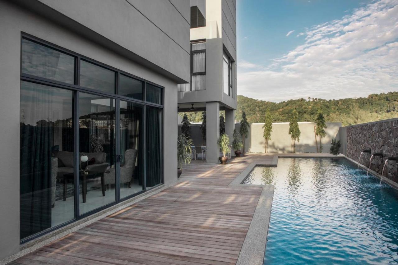 Lavanya H Villa 12A Luxury Bungalow With Private Swimming Pool H 豪华泳池别墅 Pantai Cenang  Bagian luar foto