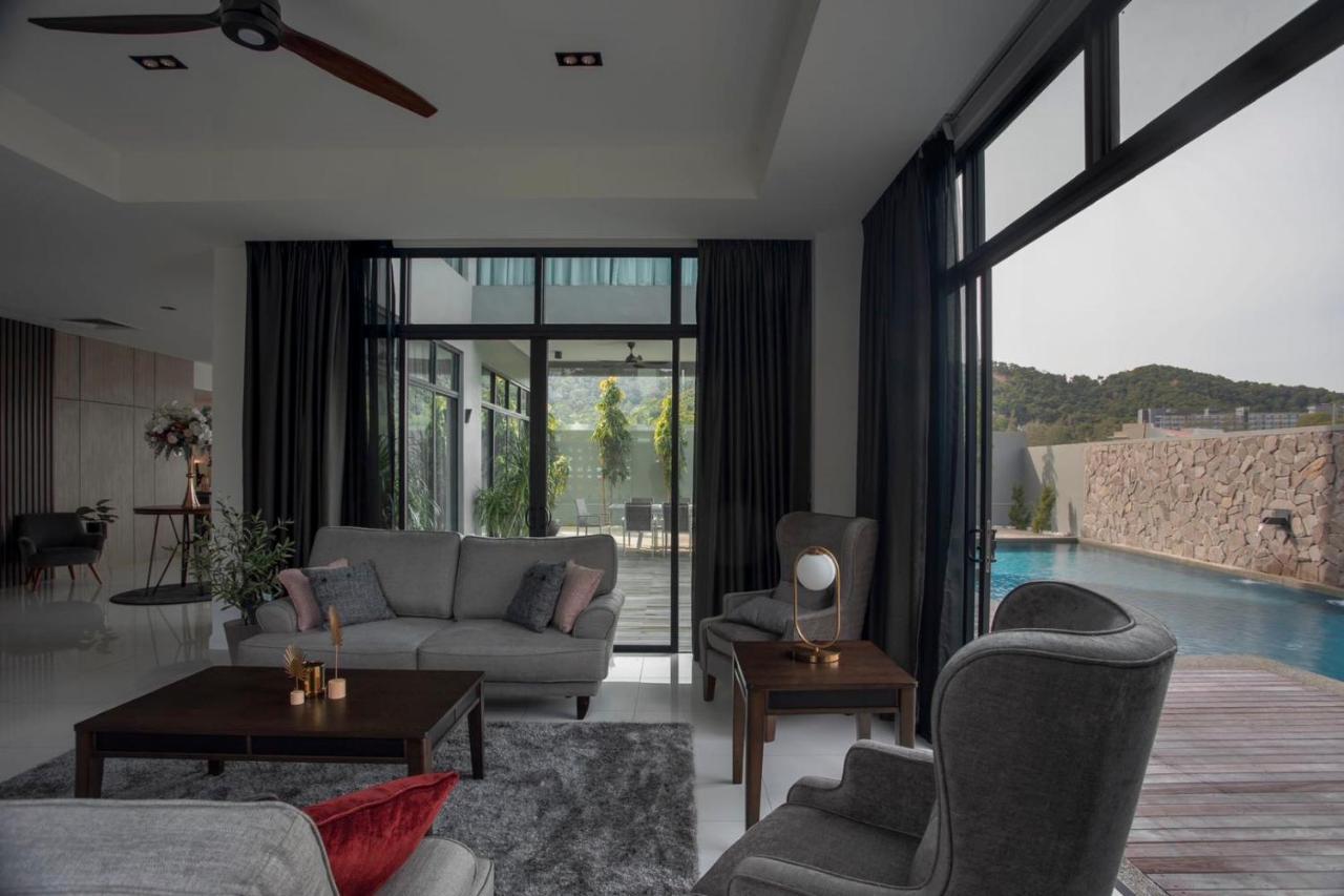 Lavanya H Villa 12A Luxury Bungalow With Private Swimming Pool H 豪华泳池别墅 Pantai Cenang  Bagian luar foto
